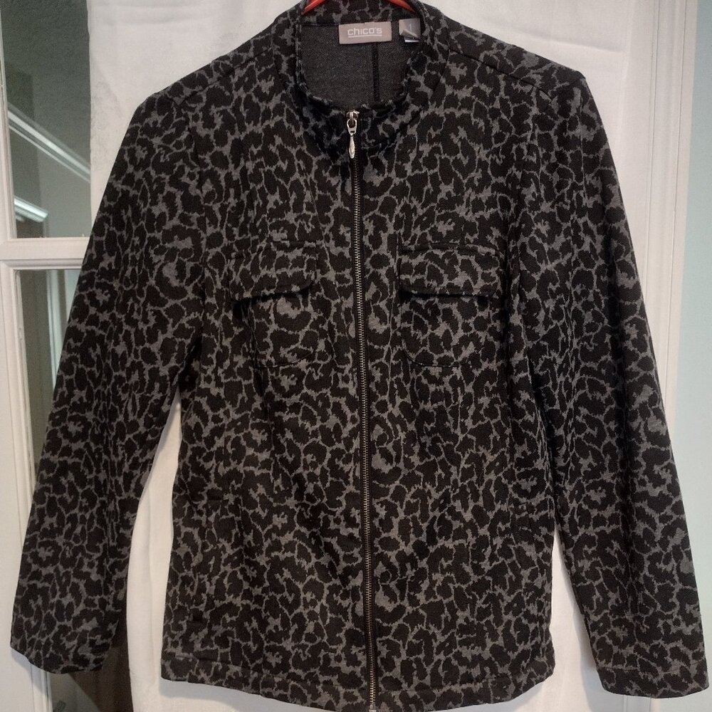 Chico's Sz 1 Medium Jacket Black Gray Leopard Animal Print Full Zip Moto